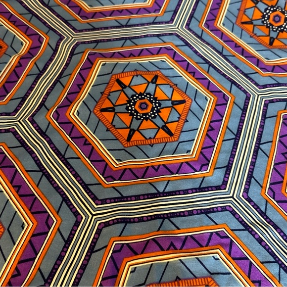 LuLaRoe NWT Geometric Design Perfect T Size XXS - Picture 9 of 10